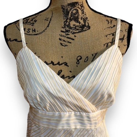 Motherhood Maternity MIDI Dress Size Medium Yellow White Sundress Knee Length - Picture 3 of 8